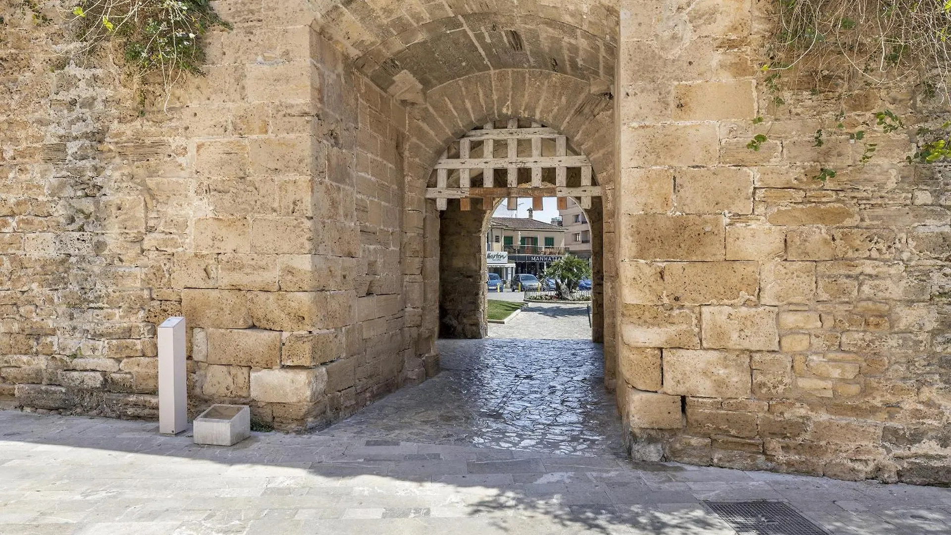 Duplex Flat In The Old Town Of Alcudia Daire 0*, Alcudia (Mallorca) İspanya